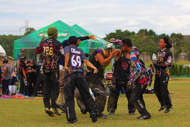 严厉打击滥 严厉打击滥