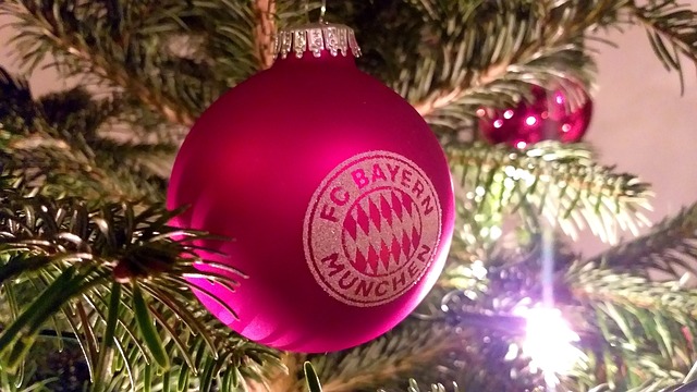 演技不错？肖国栋简单粉球中袋失误，吴宜泽轻松吃饼上手！.